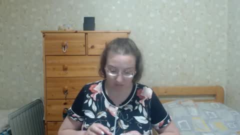 smart_rose online show from 09-17-25, 07:04