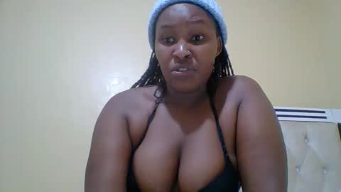Snapshot of smartqueen1 chatting on 06-02-26, 03:03 Katerina online show from 06-02-26, 03:03