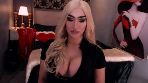 Snapshot of smasherqueen chatting on 06-12-26, 07:18 smasherqueen online show from 06-12-26, 07:18