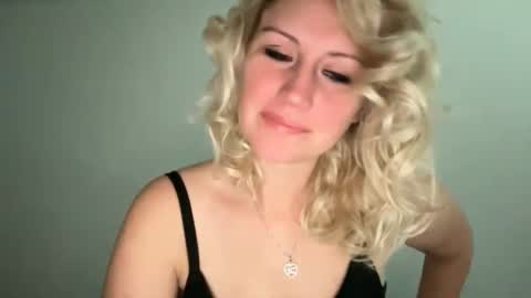 smexxii93 online show from 12-04-24, 03:43