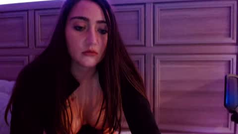 Snapshot of smexy_bun chatting on 12-17-24, 03:28 Smexy online show from 12-17-24, 03:28