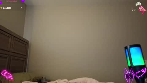 Snapshot of smexy_bun chatting on 09-23-25, 09:51 Smexy online show from 09-23-25, 09:51