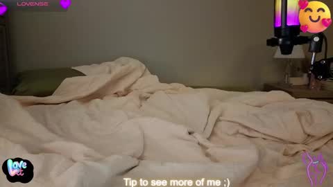 Snapshot of smexy_bun chatting on 10-25-25, 12:07 Smexy online show from 10-25-25, 12:07