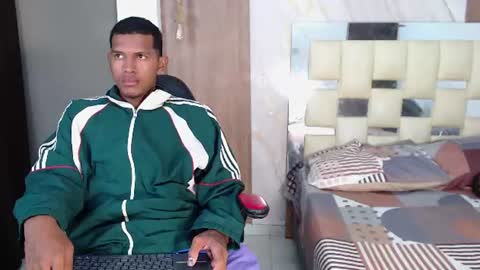 Snapshot of smiith_gonzalez chatting on 07-15-26, 01:16 SMITH online show from 07-15-26, 01:16