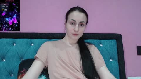 Snapshot of smile_cute_fox chatting on 03-21-26, 12:21 smile_cute_fox online show from 03-21-26, 12:21