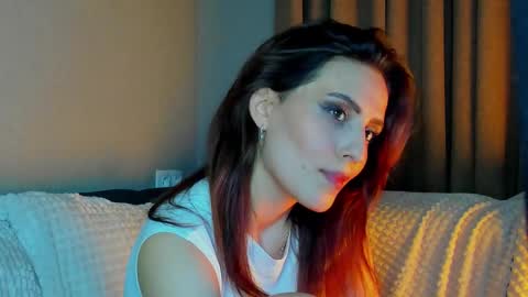 Snapshot of smile_forever_ chatting on 09-14-25, 08:08 Bella online show from 09-14-25, 08:08