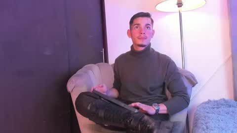 Snapshot of smile_kai_16 chatting on 12-14-25, 04:07 KAI online show from 12-14-25, 04:07