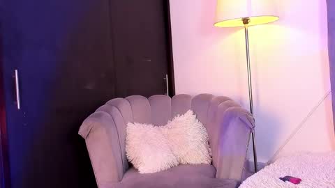 Snapshot of smile_kai_16 chatting on 12-15-25, 03:55 KAI online show from 12-15-25, 03:55