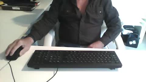 Snapshot of smilesnsmiles chatting on 02-03-25, 09:52 George online show from 02-03-25, 09:52