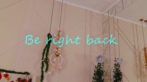 Mia online show from 01-13-25, 08:26