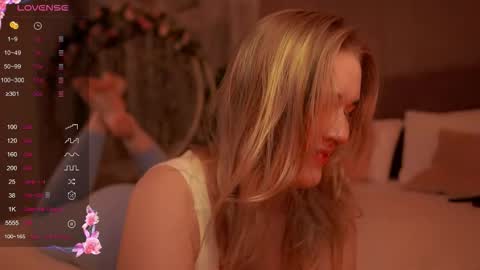 Mia online show from 09-10-25, 07:08