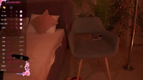 Mia online show from 09-11-25, 07:41