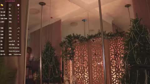 Mia online show from 12-22-25, 05:54