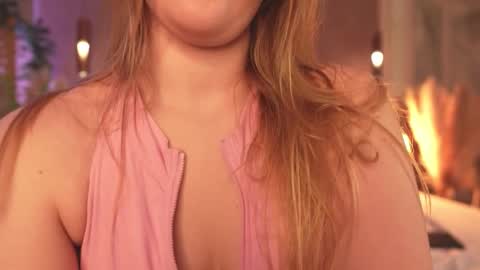 Mia online show from 03-09-26, 05:33