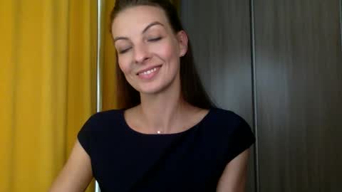 Snapshot of smiling_lexa chatting on 06-10-26, 05:23 smiling_lexa online show from 06-10-26, 05:23