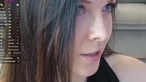 Snapshot of smilym chatting on 02-16-25, 01:03 smilym online show from 02-16-25, 01:03