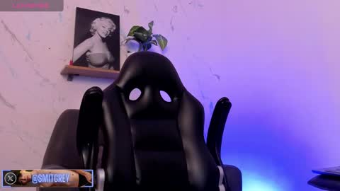 Snapshot of smitgrey chatting on 02-28-25, 10:06 SMIT online show from 02-28-25, 10:06