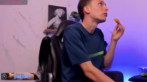 Snapshot of smitgrey chatting on 03-01-25, 01:11 SMIT online show from 03-01-25, 01:11