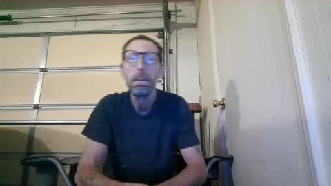 Snapshot of smkforme chatting on 09-26-25, 06:06 smoke-4-me online show from 09-26-25, 06:06