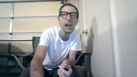 Snapshot of smkforme chatting on 10-01-25, 08:31 smoke-4-me online show from 10-01-25, 08:31