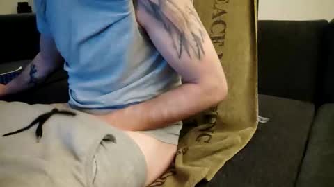 Snapshot of smokeandwatching chatting on 01-31-25, 10:21 Smokeandwatching online show from 01-31-25, 10:21