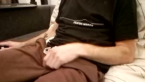 Smokeandwatching online show from 11-07-25, 07:58