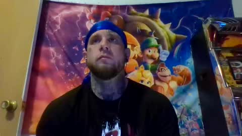 Snapshot of smokebluntafterblunt chatting on 12-18-25, 02:39 smoke online show from 12-18-25, 02:39