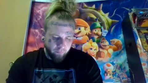 Snapshot of smokebluntafterblunt chatting on 12-20-25, 03:57 smoke online show from 12-20-25, 03:57