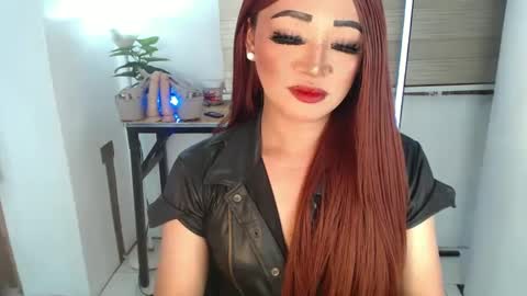 Snapshot of smokeprincess chatting on 12-29-24, 01:34 Amanda online show from 12-29-24, 01:34