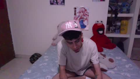 Snapshot of smoker00teddybear chatting on 12-28-24, 09:52 teddy online show from 12-28-24, 09:52