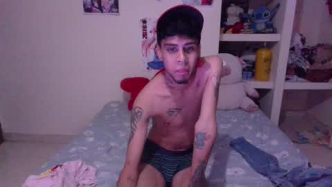 Snapshot of smoker00teddybear chatting on 01-04-25, 09:54 teddy online show from 01-04-25, 09:54