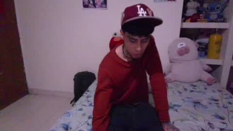 Snapshot of smoker00teddybear chatting on 01-11-25, 06:24 teddy online show from 01-11-25, 06:24