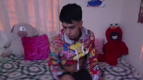 Snapshot of smoker00teddybear chatting on 02-08-25, 06:12 teddy online show from 02-08-25, 06:12