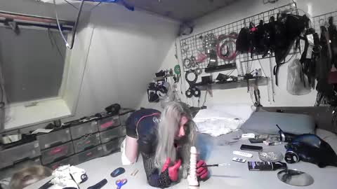 smokeslut365 online show from 03-03-25, 07:06