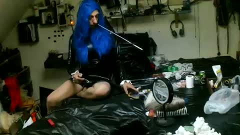 Snapshot of smokeslut365 chatting on 06-14-26, 04:14 smokeslut365 online show from 06-14-26, 04:14