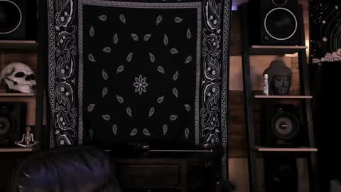 Smokey915 online show from 01-03-25, 07:06