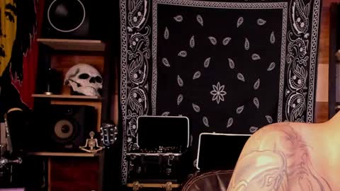 Smokey915 online show from 01-10-25, 05:05