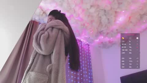 Snapshot of smolsonja chatting on 10-19-25, 02:45 Sonja online show from 10-19-25, 02:45