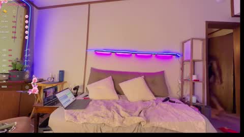 Carolina online show from 04-22-26, 04:08