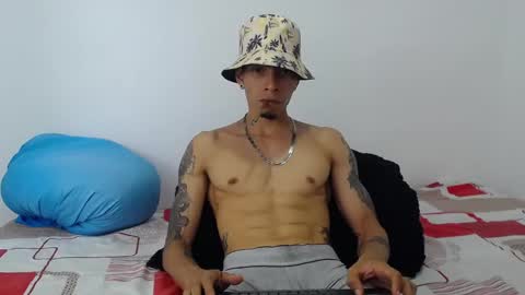 Snapshot of smooke_skinny chatting on 09-16-25, 07:15 Daniel Aston online show from 09-16-25, 07:15