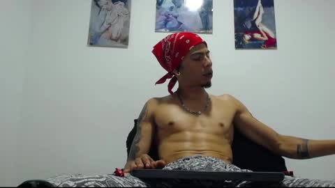 Snapshot of smooke_skinny chatting on 10-21-25, 06:58 Daniel Aston online show from 10-21-25, 06:58