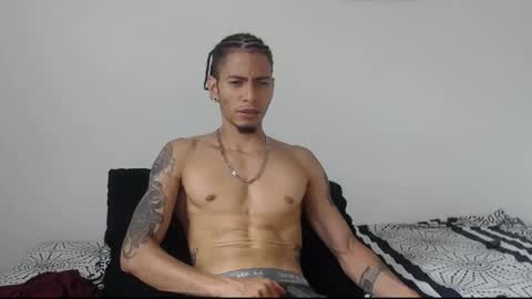 Snapshot of smooke_skinny chatting on 10-26-25, 08:15 Daniel Aston online show from 10-26-25, 08:15