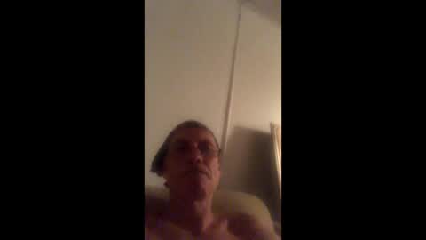 Snapshot of smoothbenny74 chatting on 01-05-25, 01:26 smoothbenny74 online show from 01-05-25, 01:26