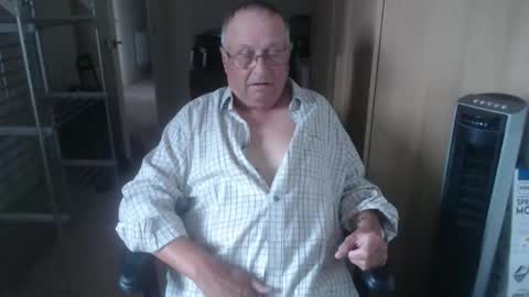 Snapshot of smoothmutton chatting on 10-01-25, 09:15 smoothmutton online show from 10-01-25, 09:15