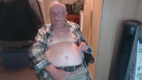 Snapshot of smoothmutton chatting on 10-07-25, 06:05 smoothmutton online show from 10-07-25, 06:05