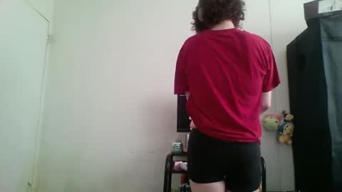 Snapshot of smoothvodka chatting on 10-26-25, 08:04 Bambi--Vodka online show from 10-26-25, 08:04