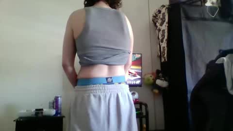 Snapshot of smoothvodka chatting on 03-09-26, 03:38 Bambi--Vodka online show from 03-09-26, 03:38