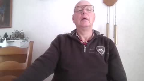 Snapshot of smoothy5460 chatting on 12-28-24, 11:19 smoothy5460 online show from 12-28-24, 11:19