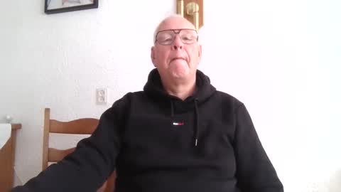 Snapshot of smoothy5460 chatting on 02-07-25, 10:29 smoothy5460 online show from 02-07-25, 10:29