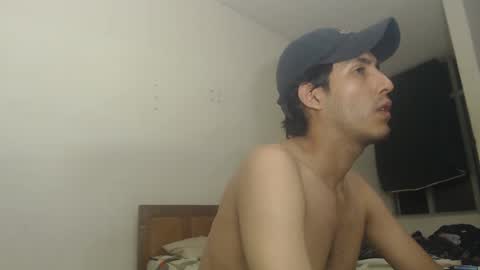 Snapshot of snackontime19 chatting on 09-13-25, 06:57 snackontime19 online show from 09-13-25, 06:57